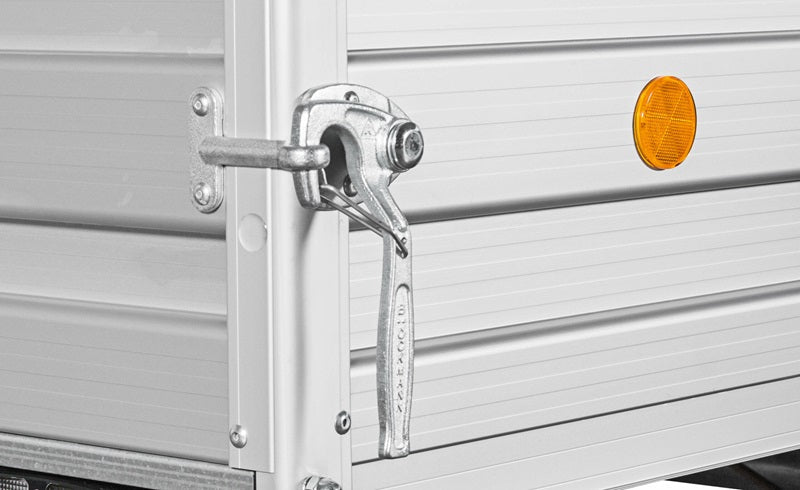 Remolque de aluminio con freno 2m10 / 1350Kg