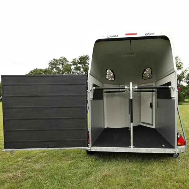 Remolque para caballos – Gold First Liberty Horse Van